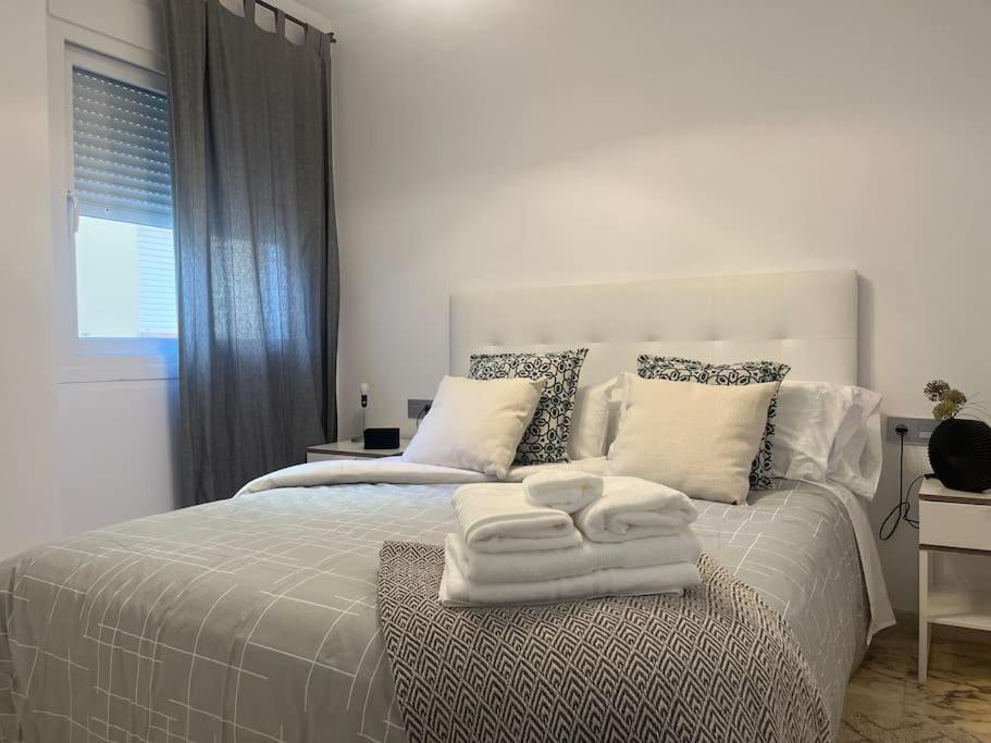 Love Rent4 Malaga Lyli Torremolinos Exterior foto