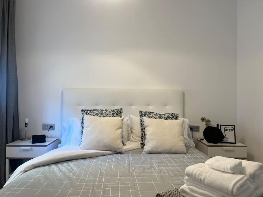 Love Rent4 Malaga Lyli Torremolinos Exterior foto